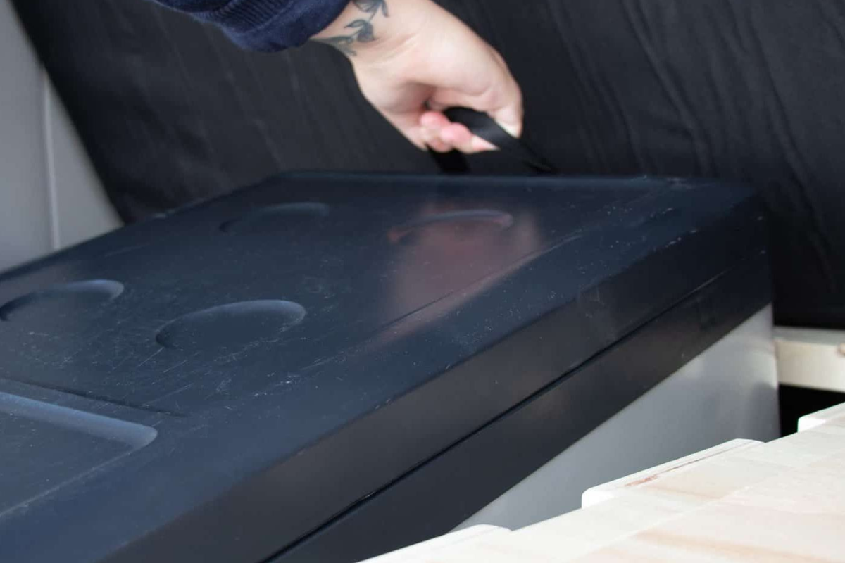 Separator and straps for Alpicool C40 refrigerator